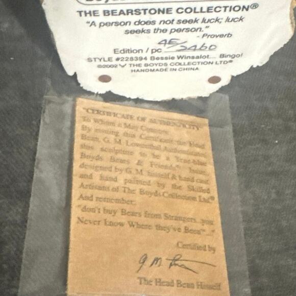 Boyd’s Bears & Friends, the Bearstone collection: Bessie Winsalot…Bingo! 2002 - Picture 8 of 10
